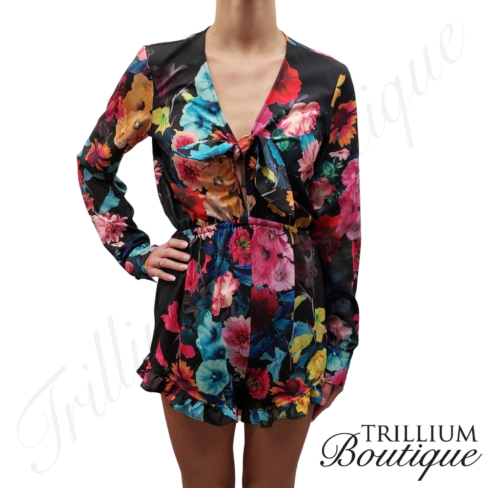 BEBE Women's Floral Colorful Vibrant Tie Front Romper XS/TP EUC Spring Summer - Picture 1 of 11